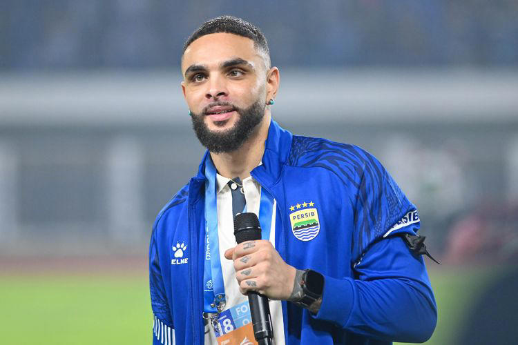 Reaksi media Perancis usai Layvin Kurzawa resmi gabung Persib Bandung